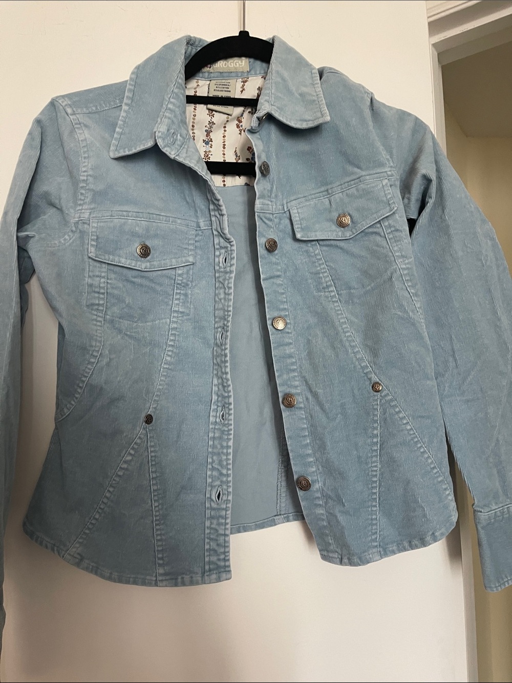 Light Wash Women's Jacket with Button Front - Picture 3 of 6